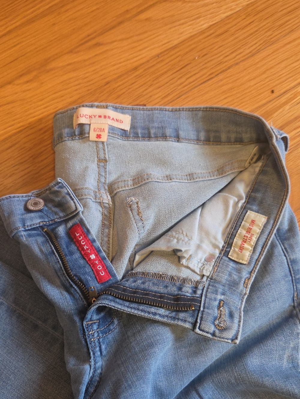 Lucky Brand Light Blue Jeans